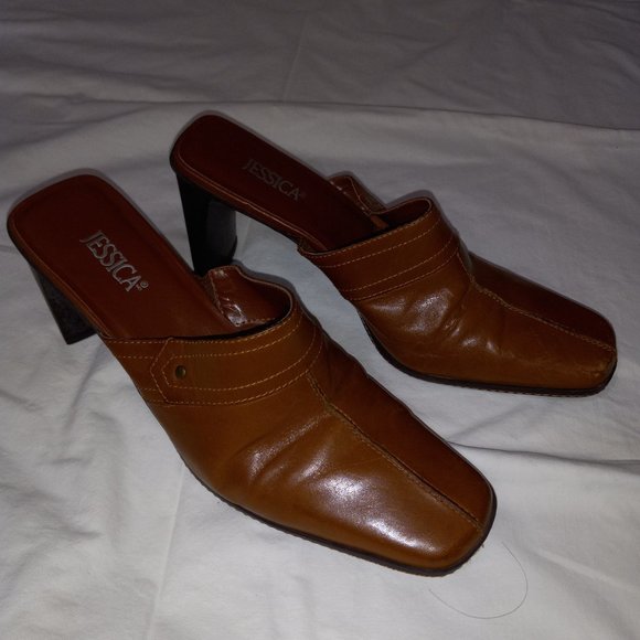 Caramel-Tan leather mules, genuine leather, US women's size 9.5-10 shoe, 3" heel - Picture 9 of 16